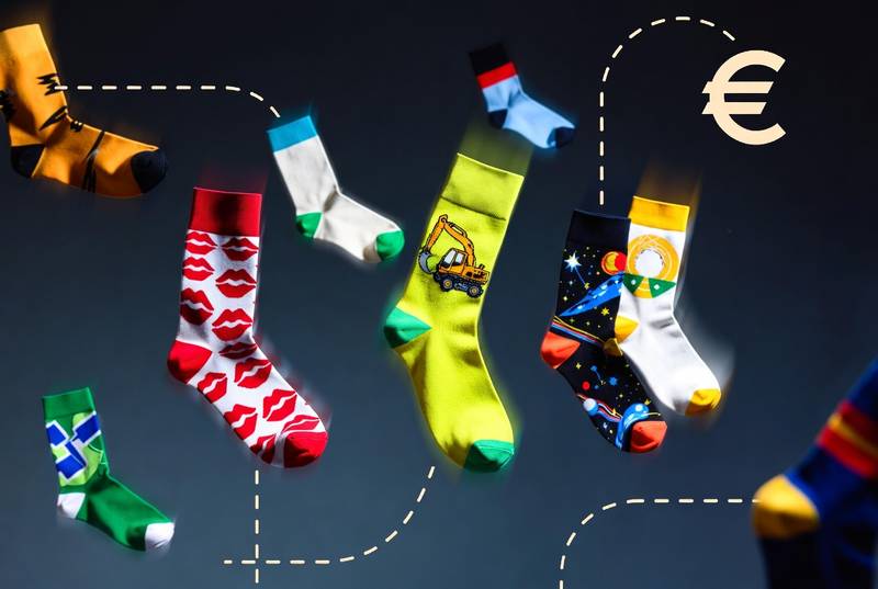 Beispielabbildung „Betaling og forsendelse“: individuelle Socken nach Kundenauftrag (Custom Socks), kein Katalogprodukt